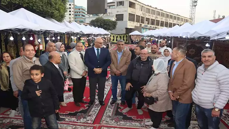 محافظ القليوبية يفتتح معرض “أيادي مصر” للحرف اليدوية والتراثية -صور