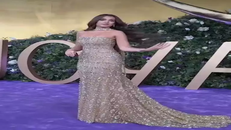 حلو على جسمها.. 7 صور جذابة لإطلالة هنا الزاهد في Joy Awards