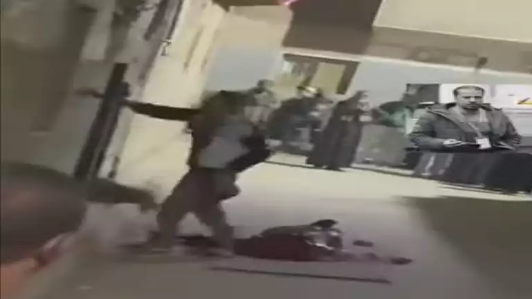 26 ثانية رعب| شاب يقطع رأس جاره ويأكل منها في الأقصر.. وطبيب نفسي يفجر مفاجأة