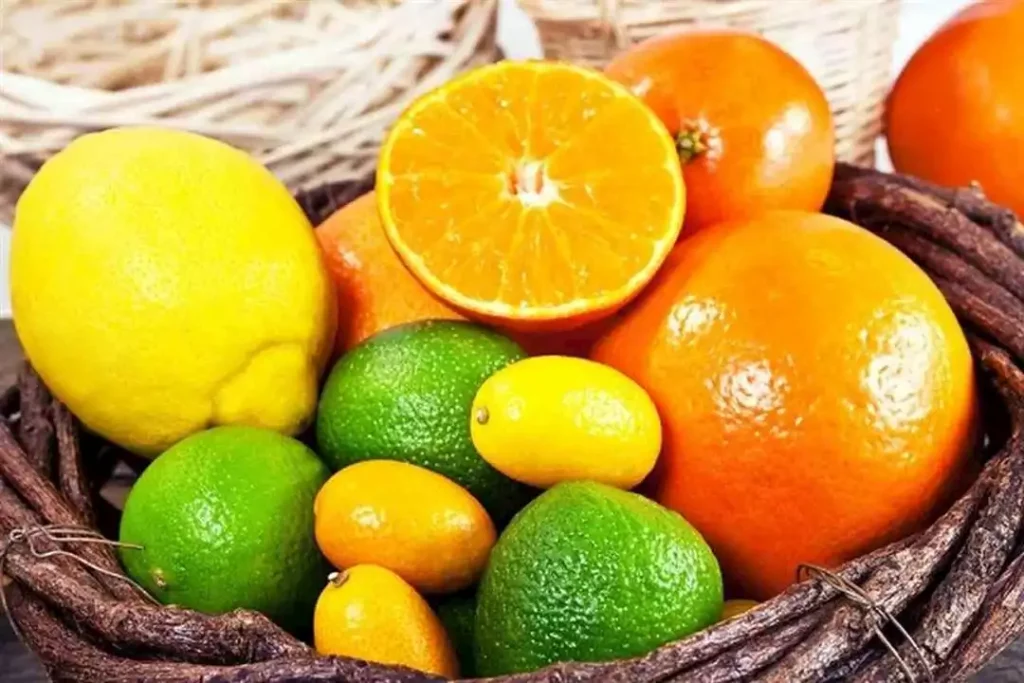 كنوز صحية.. 5 فواكه شتوية تفوق البرتقال في محتواها من فيتامين سي