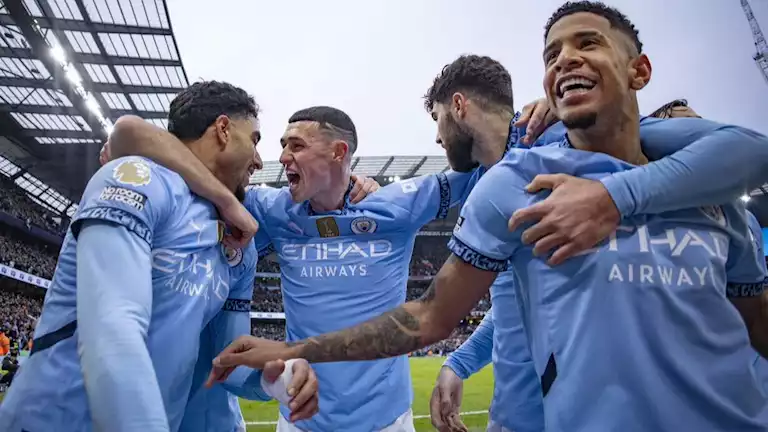 10 صور ترصد احتفال نجوم مانشستر سيتي بهاتريك مرموش