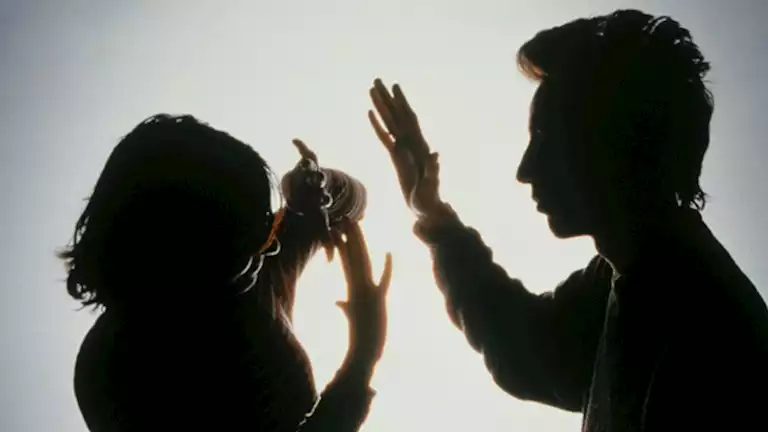 أصابها بـ 400 غرزة.. ضبط المتهم بالاعتداء على زوجته مختبئا في الزراعات بالغربية