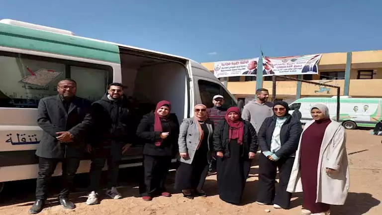 ضمن “حياة كريمة”.. وكيل وزارة الصحة تتفقد القافلة الطبية بالتل الصغير