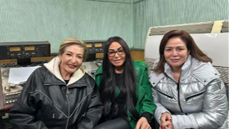 ليلى عز العرب مع سلوى خطاب وإلهام شاهين من كواليس مسلسل “الجيران لبعضيها”
