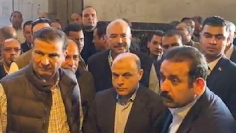 وزير الزراعة يوجه بالتوزيع المبكر للتقاوي بأسعار مناسبة للمزارعين- صور