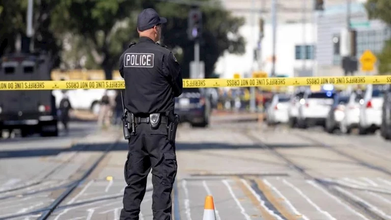 أمريكا: مقتل 3 أشخاص وإصابة 14 أخرين في اطلاق نار بمتنزه في لاس كروسيس