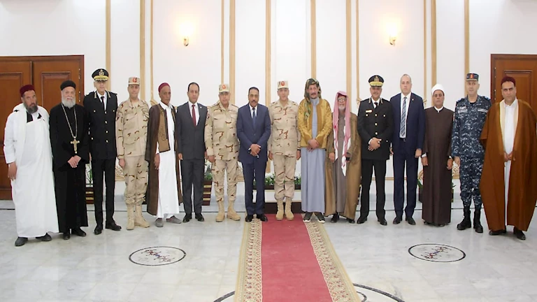 المنطقة الغربية العسكرية تنظم لقاء وحفل إفطار لشيوخ وعواقل في مطروح