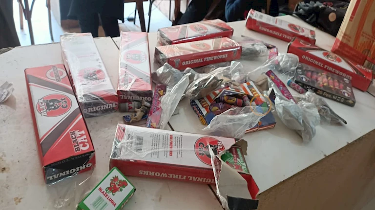 الداخلية توجه ضربة لتجار الألعاب النارية وتضبط أكثر من 100 مليون قطعة