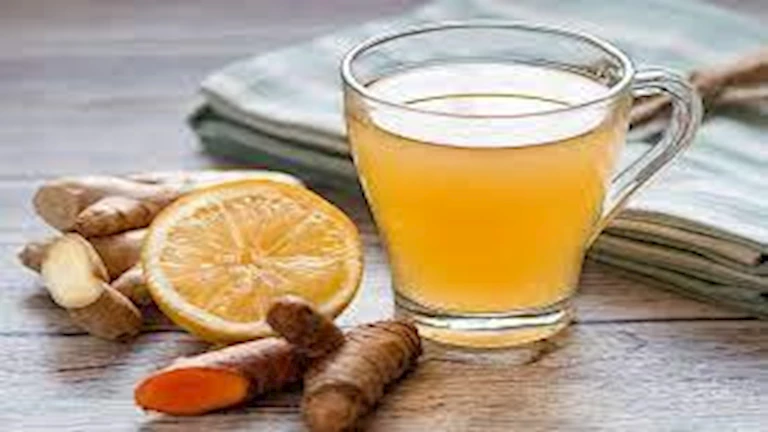 هذا ما يحدث لجسمك إذا تناولت ماء الليمون والكركم يوميا