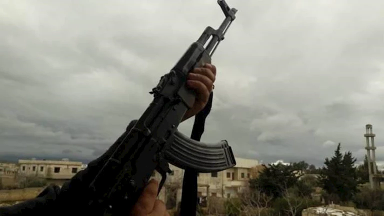 خناقة بالرصاص أمام كنيسة بحلوان.. ونقل مصاب للمستشفى