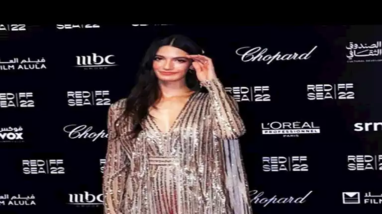 “نيولوك جديد”.. تارا عماد تخطف أنظار متابعيها على “انستجرام” وبسمة بوسيل تعلق