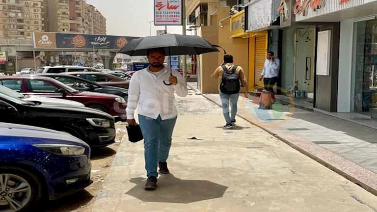 في الموجة الحارة.. 7 عادات ابتعد عنها للوقاية من الجفاف وضربات الشمس