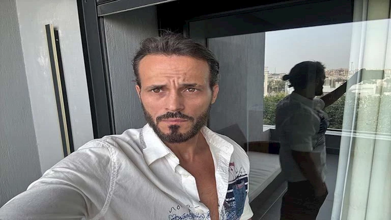 يوسف الشريف يحتفي بـ محمد صلاح وتتويج ليفربول بالدوري الإنجليزي