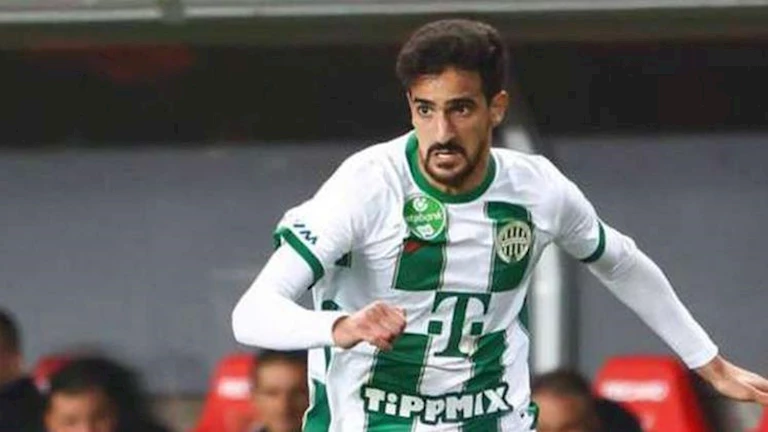 هل يقطع الزمالك الطريق على الأهلي في صفقة بن رمضان؟