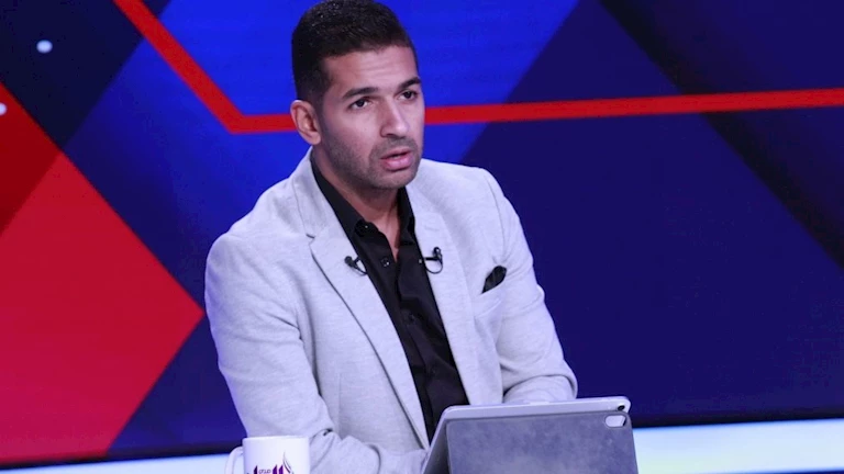 إعلامي يكشف ٱخر تطورات حالة القندوسي بعد إصابته الخطيرة