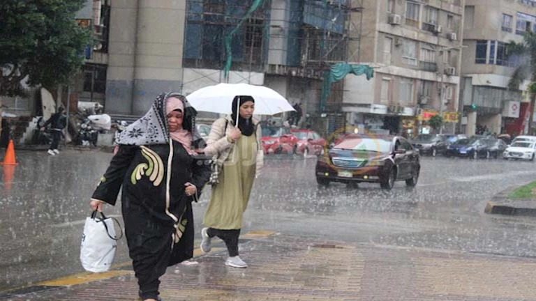 أتربة وأمطار رعدية.. الأرصاد تحذر من منخفض خماسيني في هذا الموعد