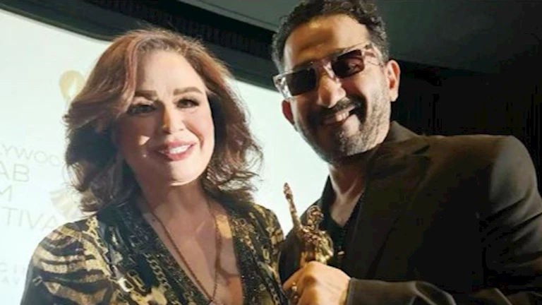 إلهام شاهين توجه رسالة لـ أحمد حلمي بعد تكريمه بأمريكا.. ومنى زكي تعلق (صور)