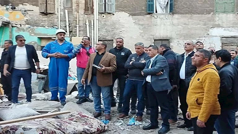 سكن مؤقت ولجنة فنية.. 3 قرارات مهمة لمحافظ الإسكندرية بشأن عقار اللبان – صور