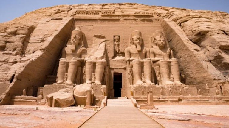 فيديو.. “أبو سمبل” يفوز بجائزة أفضل جولة افتراضية للتوثيق الأثري وحفظ التراث