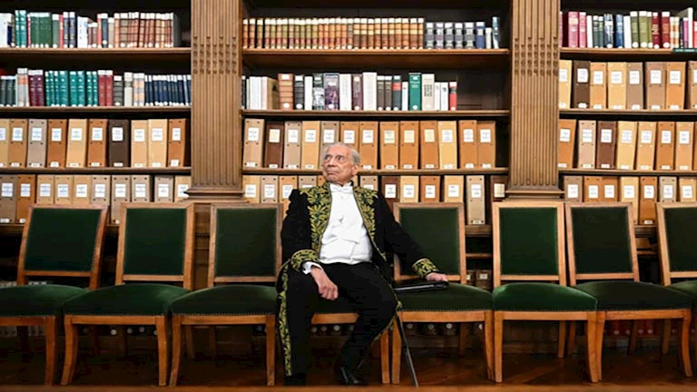 مدحت العدل ناعيا الروائي البيروفي ماريو باراخاس: يظل خالدا بما أبدعه من فن