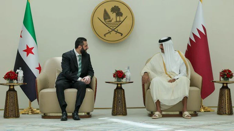 الشرع يصل قطر في أول زيارة رسمية بعد توليه المنصب