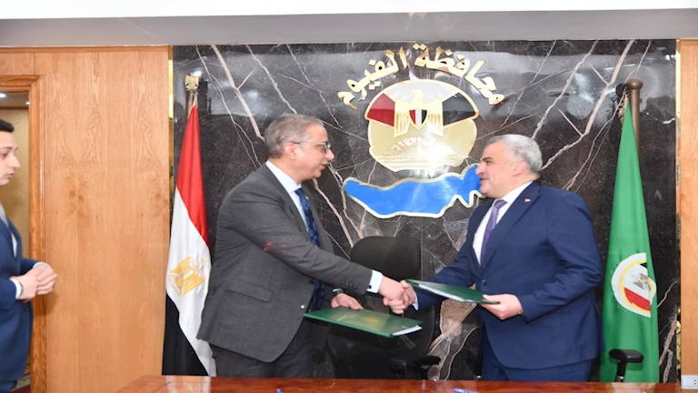 محافظ الفيوم يوقع بروتوكول تعاون لإعادة التوازن البيئي وتنمية بحيرة قارون