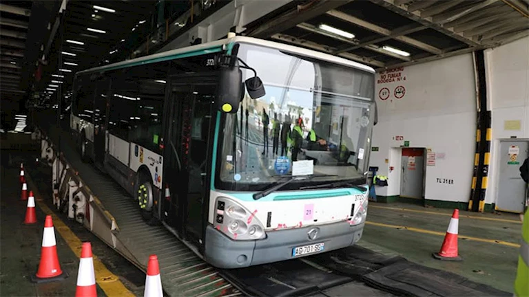 تونس تتسلم 80 حافلة كدفعة أولى من هبة فرنسية لتحسين قطاع النقل العام