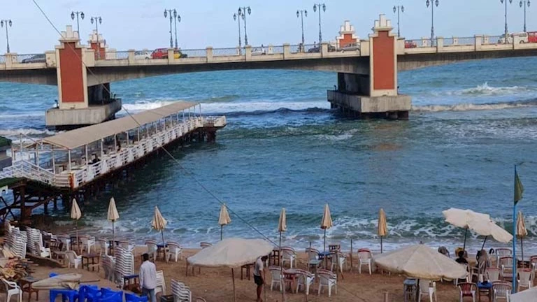 “خروجة شم النسيم بـ 5 جنيه”.. أسعار تذاكر 53 شاطئًا في الإسكندرية- صور