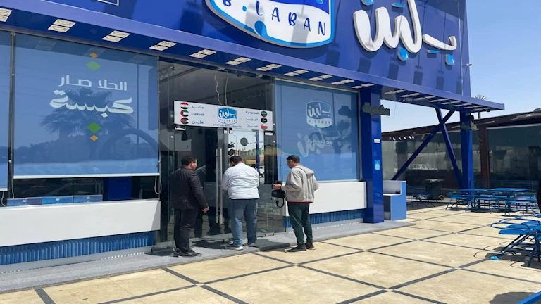 حدث في 8ساعات| تفاصيل غلق بـ”لبن” وسلسلة مطاعم شهيرة .. وكبير الاقتصاديين بـ”جولدمان ساكس” يكشف فوائ