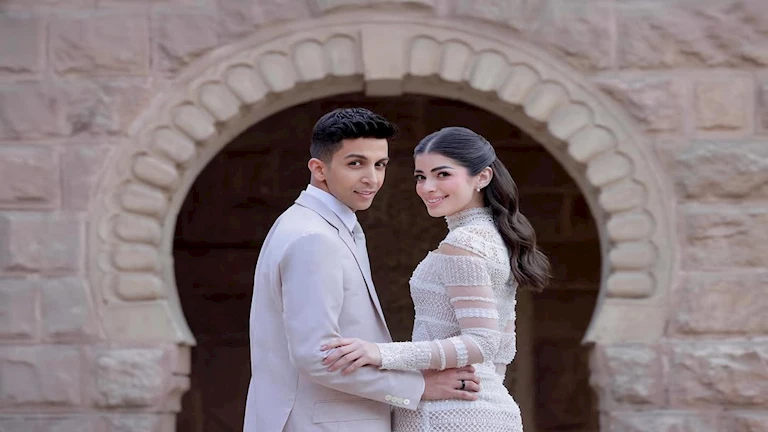 ليلى زاهر تنشر صورًا جديدة من عقد قرانها على هشام جمال