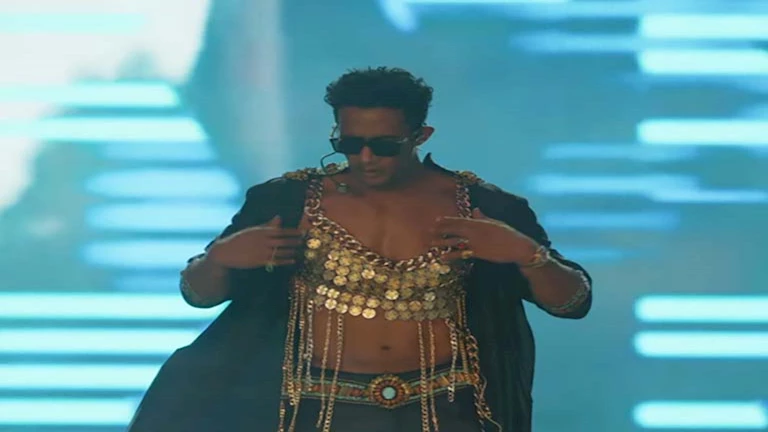 صفحات مهرجان “كوتشيلا” تتجاهل حفل محمد رمضان.. وأزمة “بدلة الرقص” تتصاعد