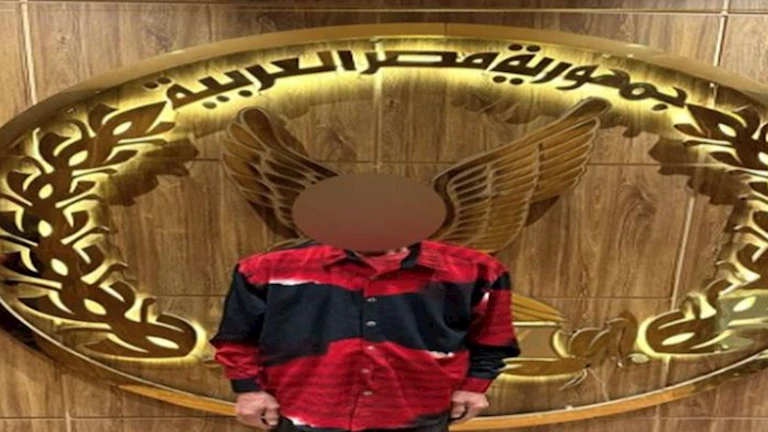 ضبط المتهم بالتحرش بسيدة داخل أتوبيس في القاهرة