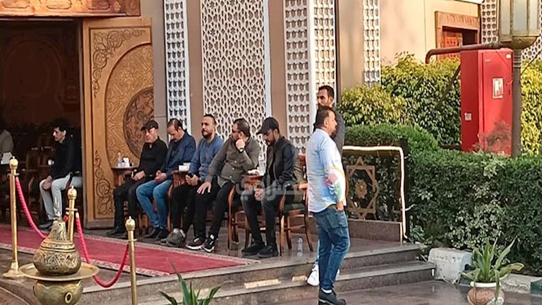 الصور الأولى من عزاء الفنان الراحل سليمان عيد