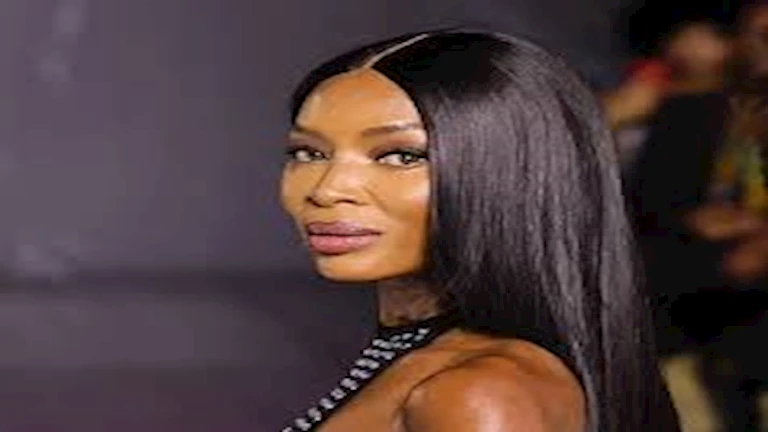 فساتين تخطف الأنظار.. الأغلى والأجرأ في تاريخ الموضة – 15 صورة