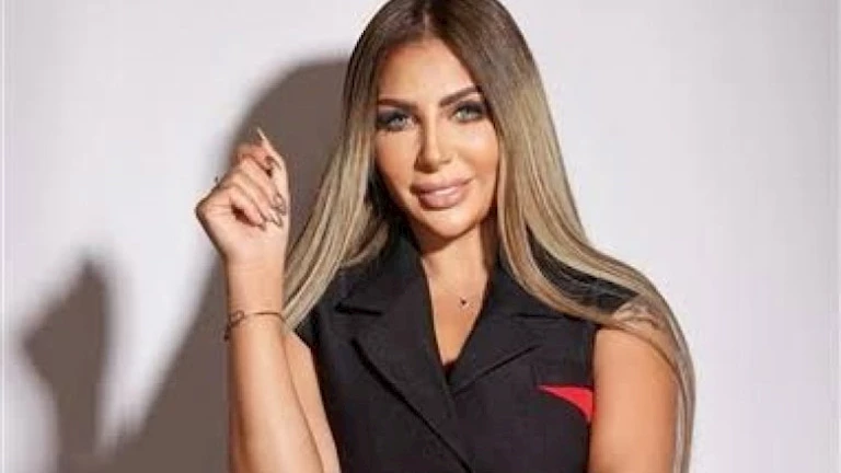 “مش بتاعتي ومعرفهمش”.. التحقيق مع المنتجة سارة خليفة آخرين لاتهامهم بالاتجار فى المواد المخدرة