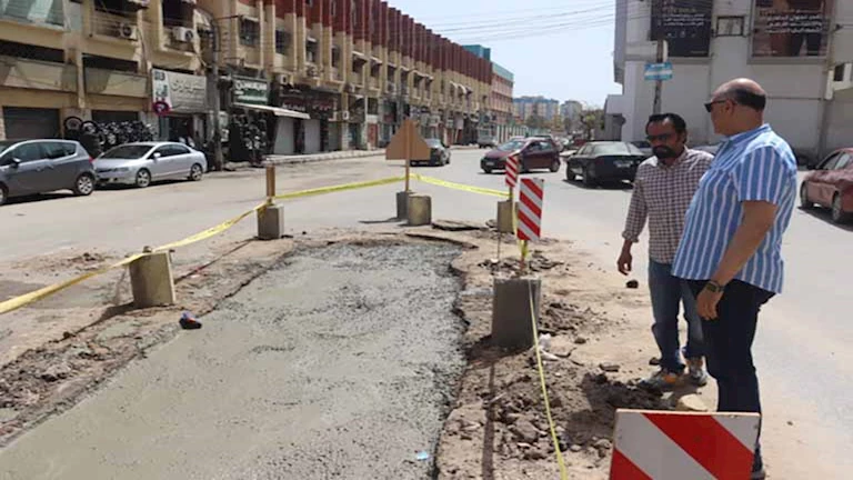بعد تحويله لاتجاه واحد.. محافظ القليوبية يتفقد شارع الشرطة العسكرية ببنها