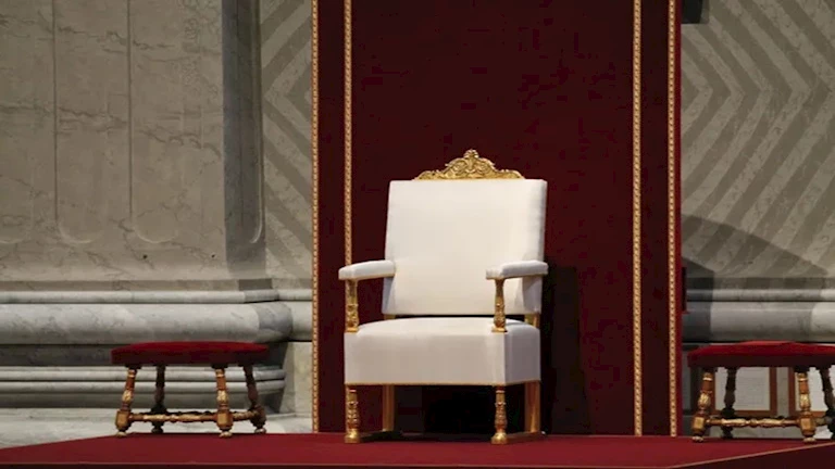 اثنان من الكرادلة يلغيان مشاركتهما في انتخاب بابا الفاتيكان الجديد