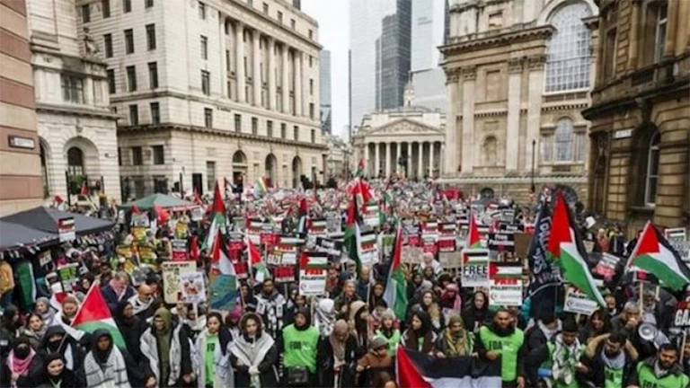 لتوقيعهم رسالة تنتقد إسرائيل.. “نواب اليهود البريطانيين” يقيل نائب لرئيسه ويحقق مع آخرين