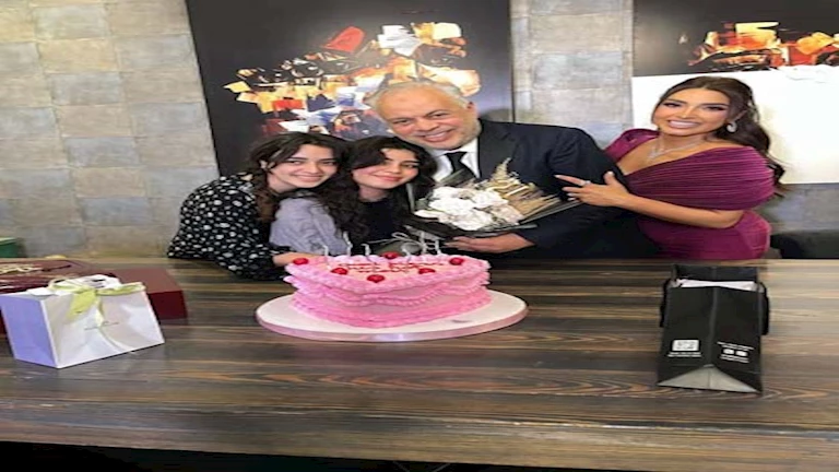 بالصور.. أشرف زكي وزوجته روجينا يحتفلان بعيد ميلاد ابنتهما مريم