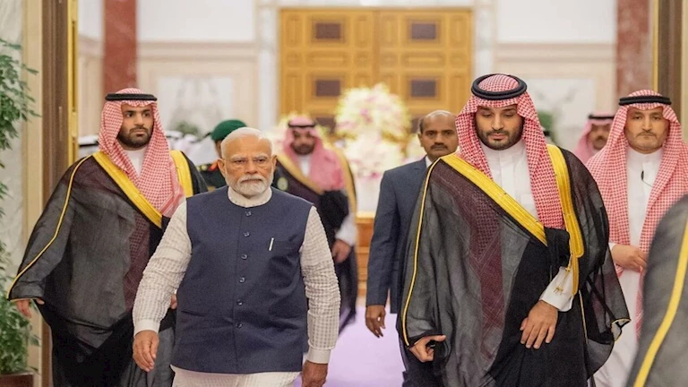 بسبب هجوم مسلح في كشمير.. رئيس وزراء الهند يقطع زيارته إلى السعودية