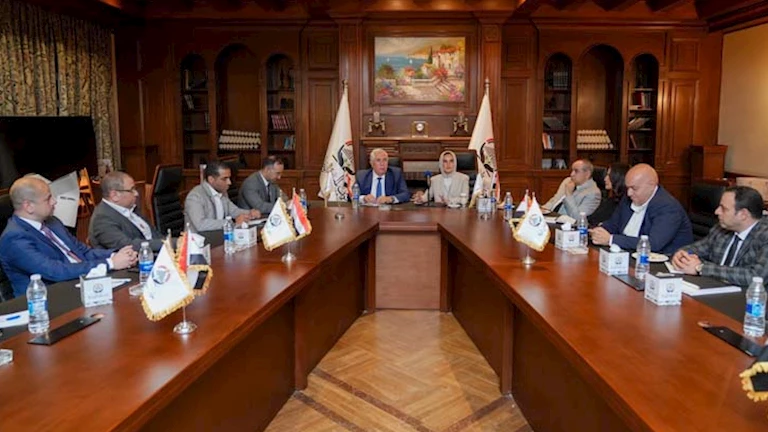 أمانة الاستثمار بـ”الجبهة” تبحث مع مستثمرين تحقيق التنمية الشاملة وزيادة النمو الاقتصادي