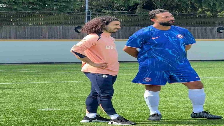 ميدو يثير الجدل بتواجده في تدريبات تشيلسي (صور)