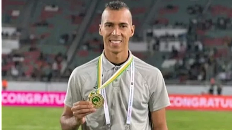 مٌنع من إدارة لقاء للأحمر.. من هو دحان بيدا حكم مباراة الأهلي وصنداونز؟