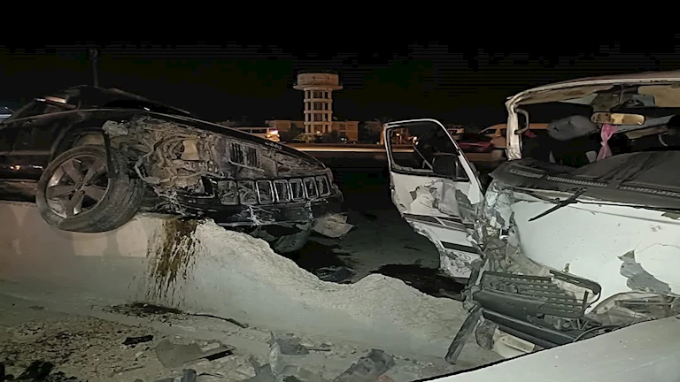 5 مصابين في تصادم سيارتين على طريق السخنة