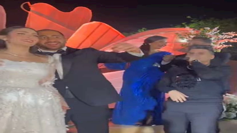 الصور الأولى من زفاف ابنة عصام إمام شقيق “الزعيم”.. تشبه والدتها النجمة المعتزلة