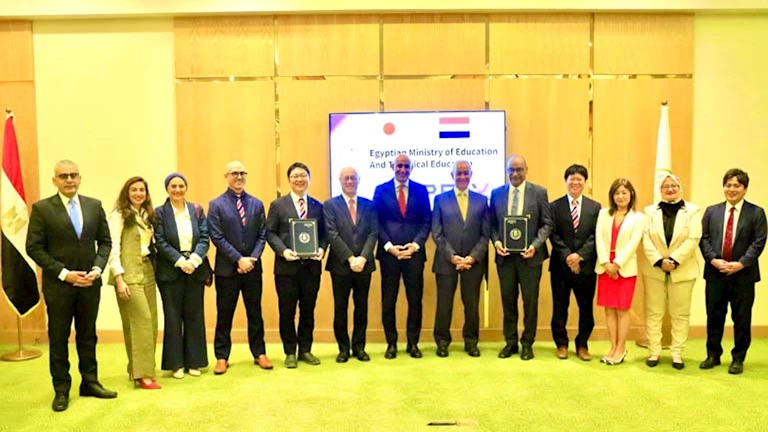 وزير التعليم: النموذج الياباني سُيمكن الطلاب من تطوير قدراتهم في مهارات الرياضيات