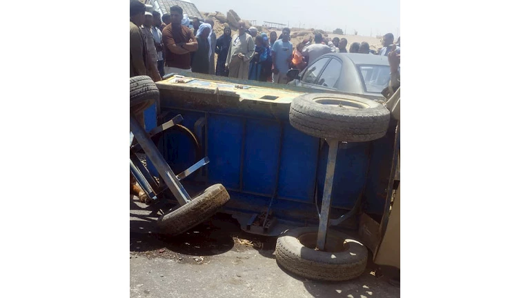 بالصور.. مصرع سيدة وإصابة اثنين في حادث تصادم ببني سويف