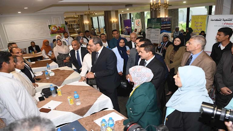 يوفر 375 فرصة عمل.. محافظ قنا يفتتح ملتقى التوظيف لبرنامج “مهنتك مستقبلك”