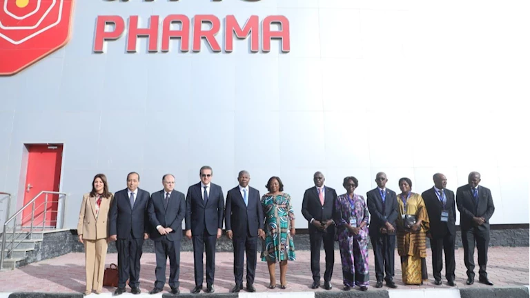 رئيس أنجولا يزور مدينة الدواء المصرية.. وعبدالغفار: ننتج 91% من المستحضرات محلياً