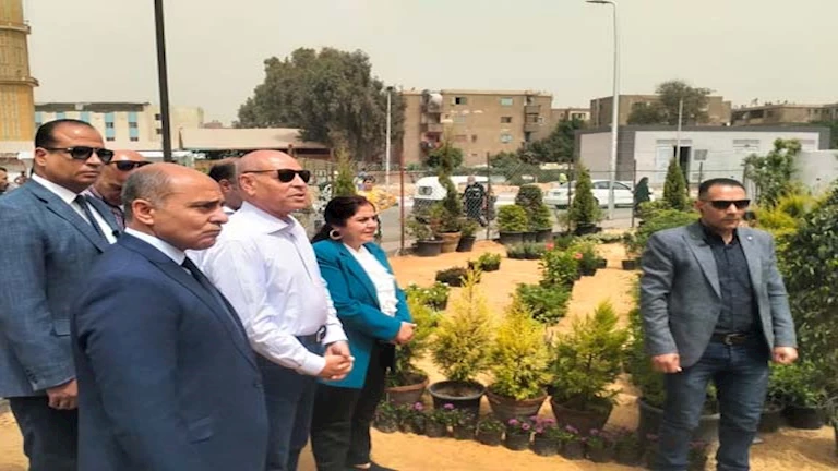 محافظ القاهرة: رفع كفاءة المنطقة المحيطة بموقف السلام النموذجي
